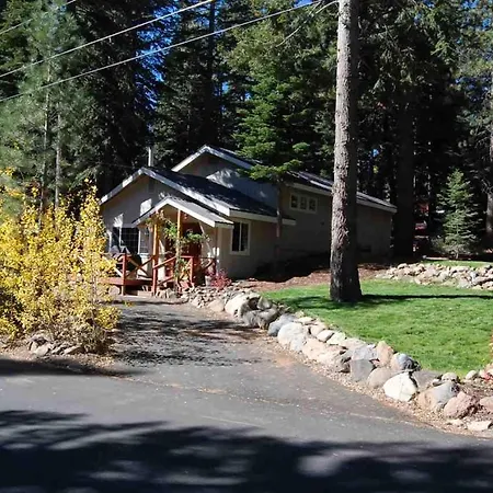 Deerfield Cottage- Charming 3 Bdr Cabin, Wood Fireplace- Short Drive To Ski Resorts